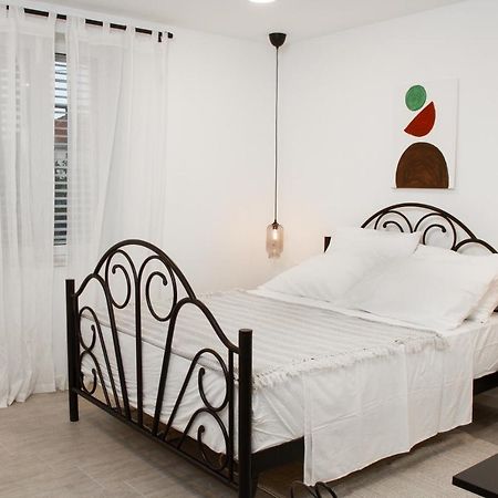 Vinea Suites Trogir Exterior photo